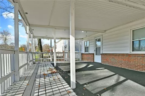 Exterior - 37 Morningside Rd, Niles, OH 44446 photo 6 of 8