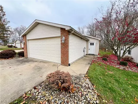 406 Orchard Hl, Leetonia, OH 44431