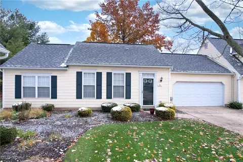 551 Parkside Ln, Tallmadge, OH 44278