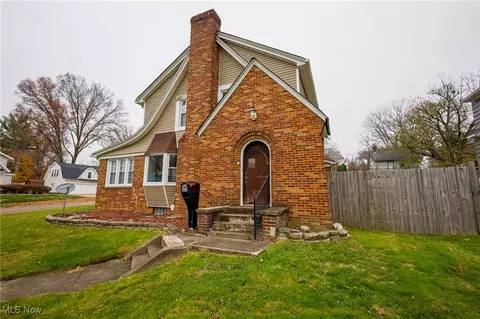 787 Greenwood Ave, Akron, OH 44320