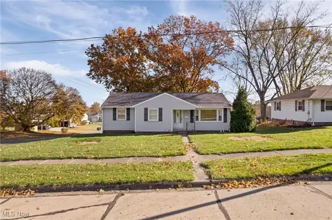 148 N Sunset Dr, Orrville, OH 44667