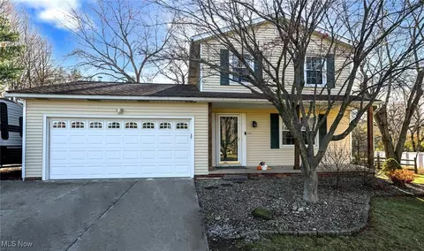 981 Crow Trl, Macedonia, OH 44056