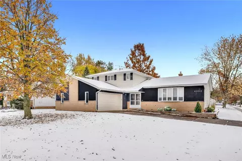 4560 Queen Mary Dr, South Euclid, OH 44121