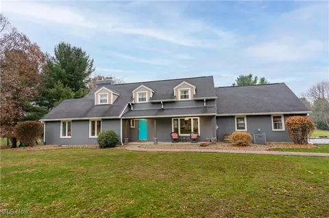 704 Reno Dr, Louisville, OH 44641
