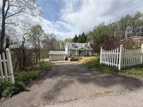 411 Fairview Heights Dr, Toronto, OH 43964