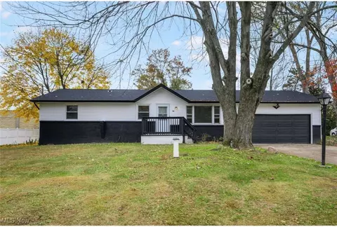 2057 Darnell Dr, Coventry, OH 44319