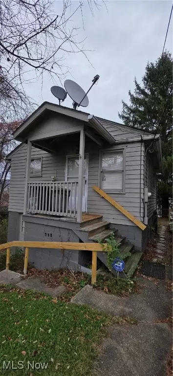 1406 N 6th St, Martins Ferry, OH 43935