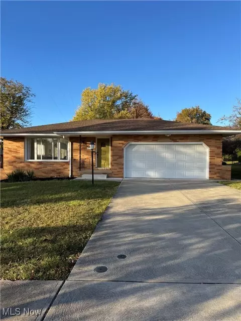 4314 Stary Dr, Parma, OH 44134