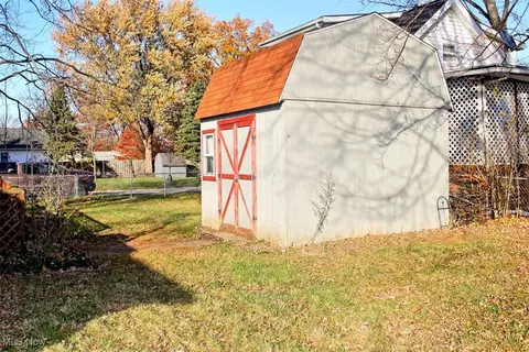 Exterior - 297 Abbe Rd N, Elyria, OH 44035 photo 4 of 4