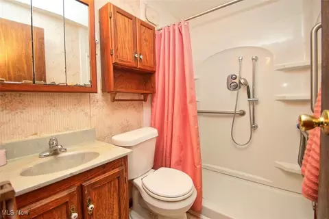 Bath - 297 Abbe Rd N, Elyria, OH 44035 photo 2 of 2