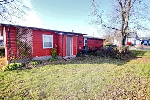 Exterior - 297 Abbe Rd N, Elyria, OH 44035 photo 3 of 4