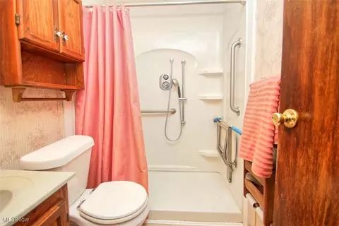 Bath - 297 Abbe Rd N, Elyria, OH 44035 photo 1 of 2