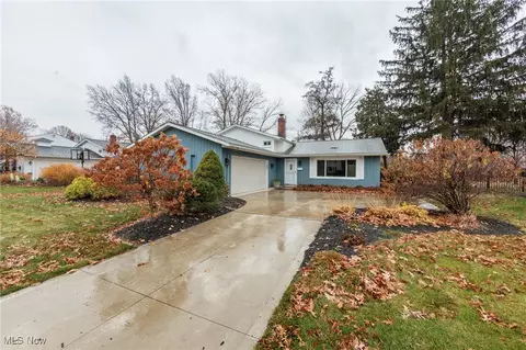 28013 Knickerbocker Rd, Bay Village, OH 44140