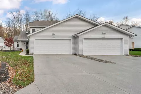 325 Westberry Cir #325, Tallmadge, OH 44278