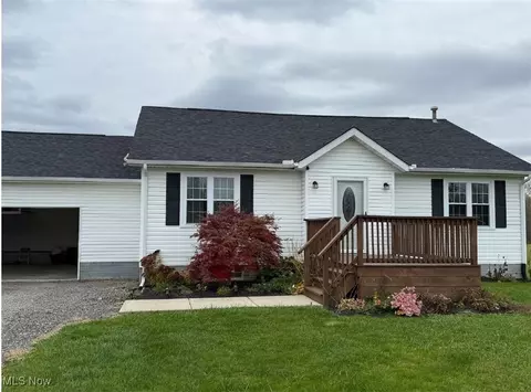 3399 Knowlton Rd, Rock Creek, OH 44084