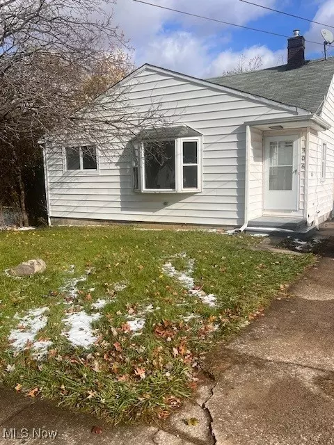 506 8th St, Struthers, OH 44471