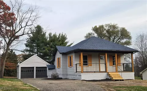317 E Highland Dr, Zanesville, OH 43701