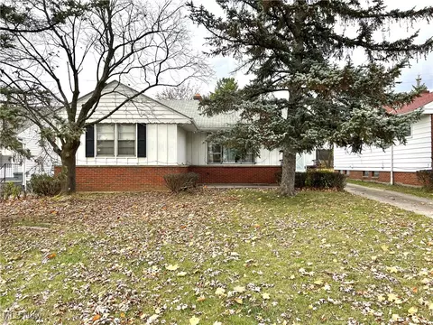 63 Willard Ave, Bedford, OH 44146 photo 1
