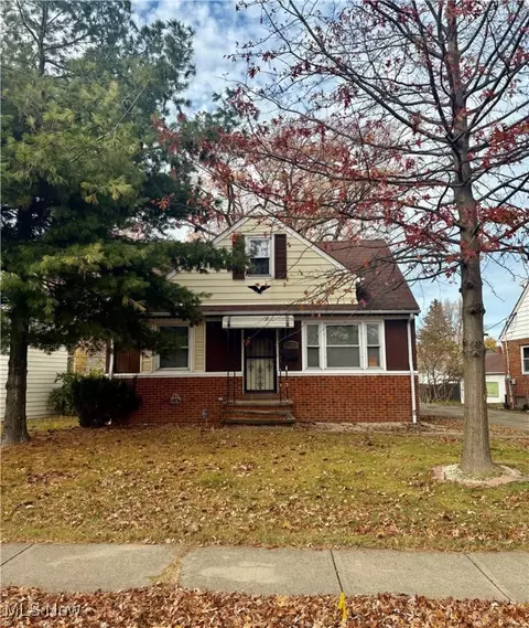 32221 Glen Arden Dr, Willowick, OH 44095