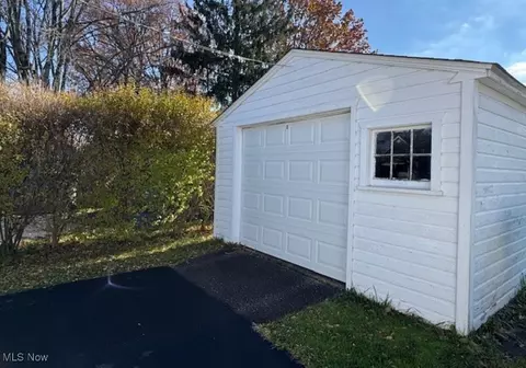 1643 Everett Ave, Youngstown, OH 44514 photo 10