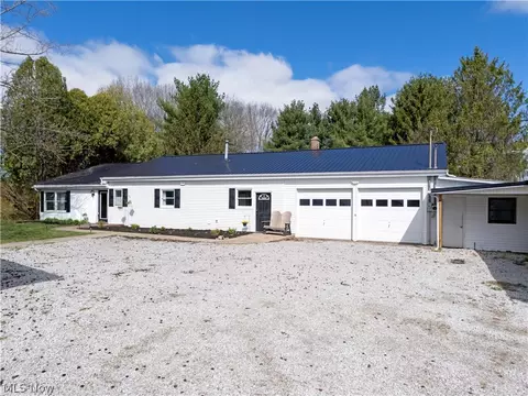 1320 Lake Dr, Ashland, OH 44805