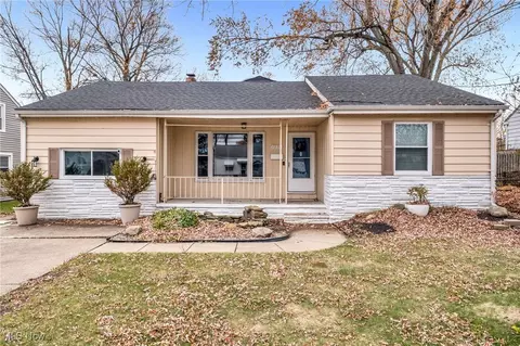 1238 E 343rd St, Eastlake, OH 44095
