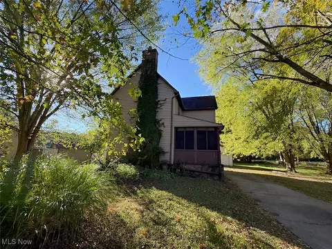 4409 Ophelia St, Newton Falls, OH 44444