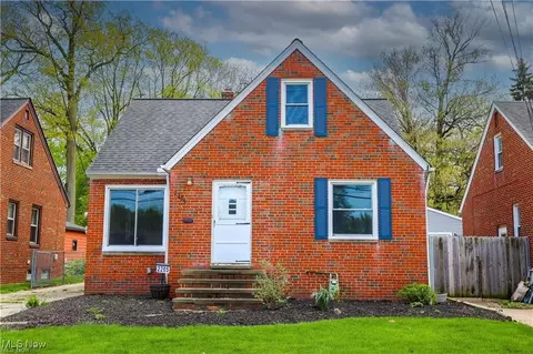 2205 Keystone Rd, Parma, OH 44134 photo 1