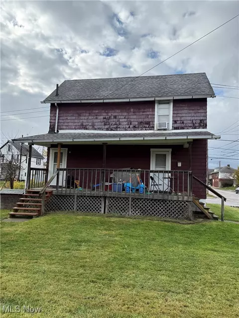 2102 16th St NE, Canton, OH 44705