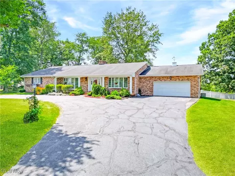 221 Efts Ln, Steubenville, OH 43953