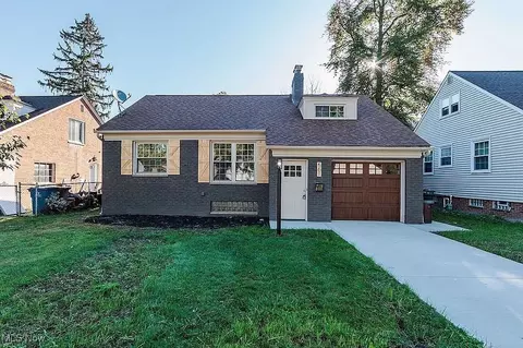 561 Elmwood Rd, Bay Village, OH 44140