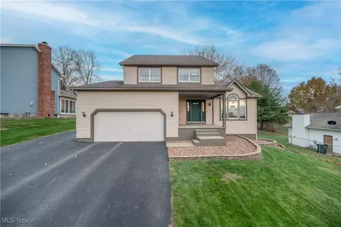 6581 N Timberidge Ave, Austintown, OH 44515