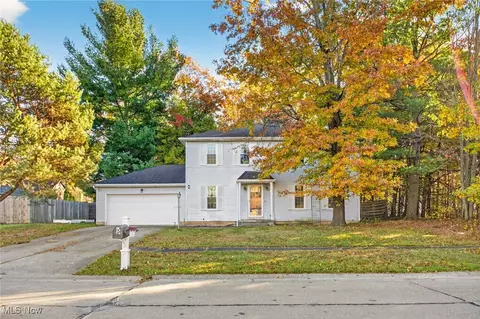 1501 Rolling Meadows Dr, Vermilion, OH 44089
