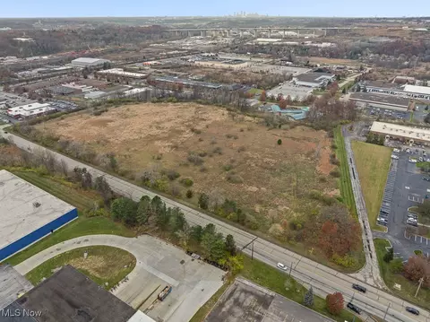 Rockside Road, Valley View, OH 44125