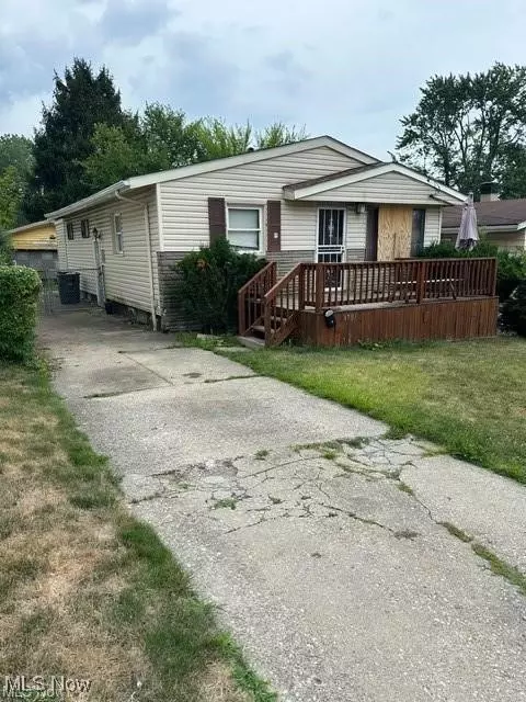 4737 E 174th St, Cleveland, OH 44128