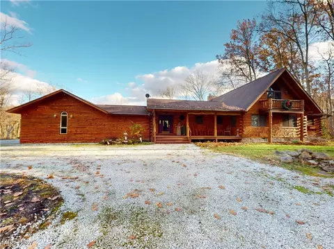 1142 Tote Rd, Rock Creek, OH 44084