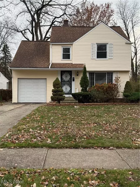 19118 Lanbury Ave, Warrensville Heights, OH 44122
