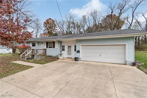450 Noble Pl NW, Massillon, OH 44647