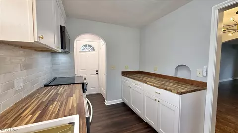 215 Roslyn Ave NW, Canton, OH 44708 photo 6