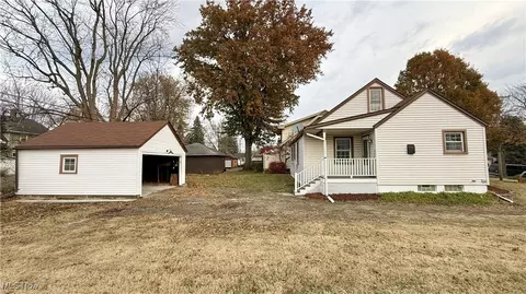 215 Roslyn Ave NW, Canton, OH 44708 photo 33