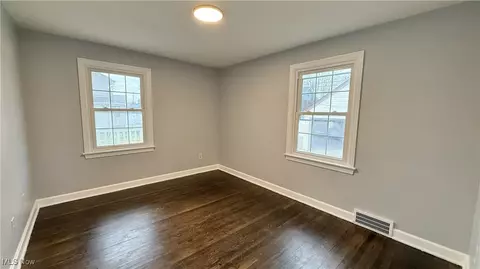 215 Roslyn Ave NW, Canton, OH 44708 photo 20
