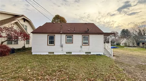 215 Roslyn Ave NW, Canton, OH 44708 photo 35