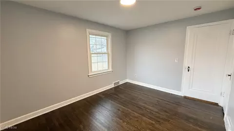 215 Roslyn Ave NW, Canton, OH 44708 photo 22