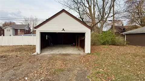 215 Roslyn Ave NW, Canton, OH 44708 photo 37