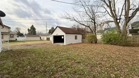 215 Roslyn Ave NW, Canton, OH 44708 photo 34