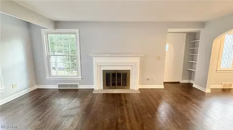 215 Roslyn Ave NW, Canton, OH 44708 photo 12