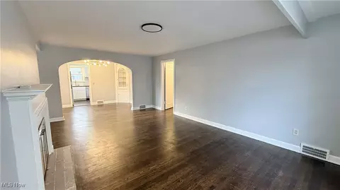 215 Roslyn Ave NW, Canton, OH 44708 photo 14