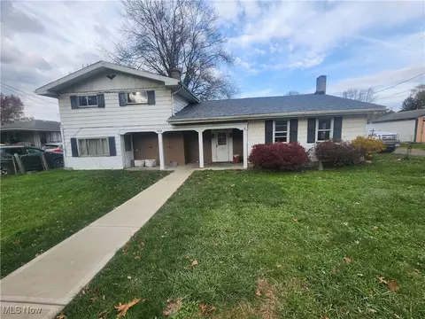 5438 Jimtown Rd, East Palestine, OH 44413
