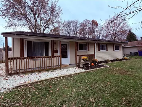 1386 Brookdale Ln, Kent, OH 44240
