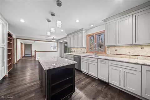 2675 Deer Run, Willoughby Hills, OH 44094 photo 7